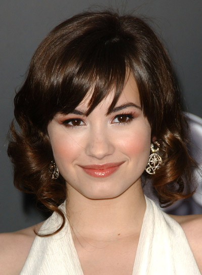 demi lovato dark makeup. Demi Lovato Make Up Style 2011